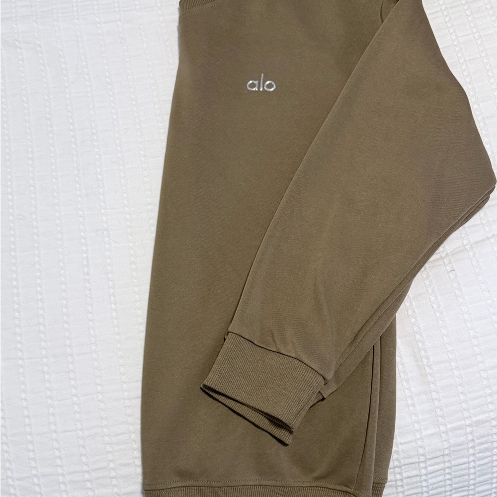 ALO Yoga Sweatshirt